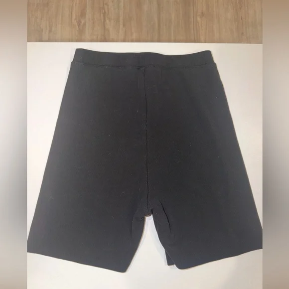 White Fox Boutique Offstage Ribbed Bike Shorts - Size Small - Onyx - Picture 5 of 6